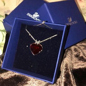SWAROVSKI RED HEART PENDANT NECKLACE